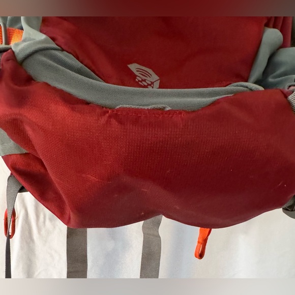 Mountain Hardwear Technical Daypack Red Gray Hiking Backpack Adjust Straps EUC - Picture 5 of 7